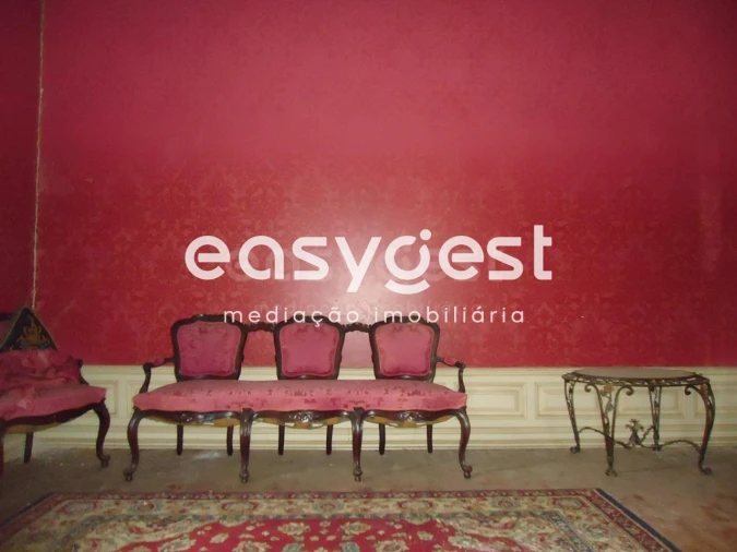 Moradia T19 para Venda em Tortosendo Foto 30