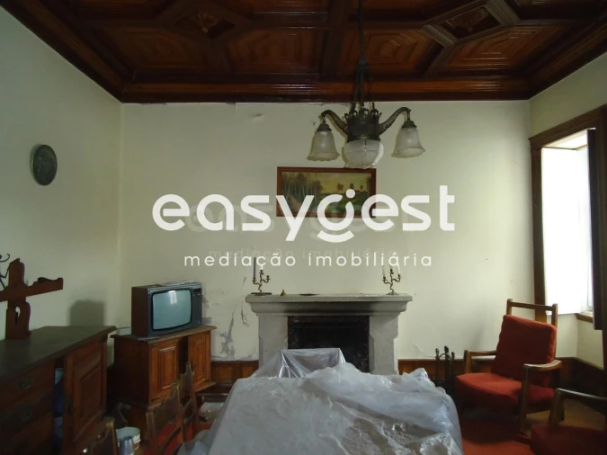 Moradia T19 para Venda em Tortosendo Foto 31