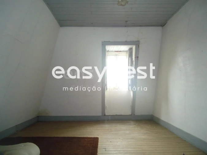 Moradia T19 para Venda em Tortosendo Foto 36