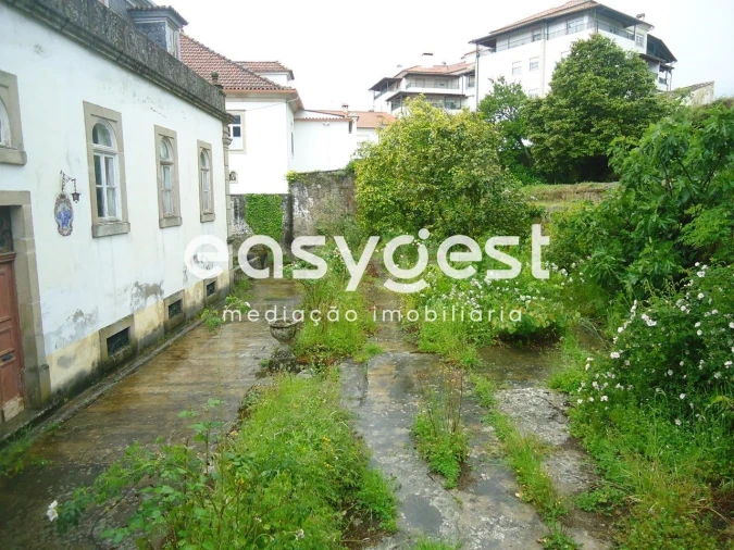 Moradia T19 para Venda em Tortosendo Foto 43