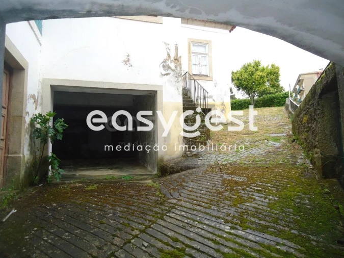 Moradia T19 para Venda em Tortosendo Foto 46