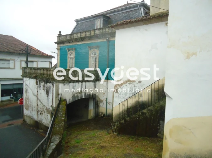 Moradia T19 para Venda em Tortosendo Foto 49