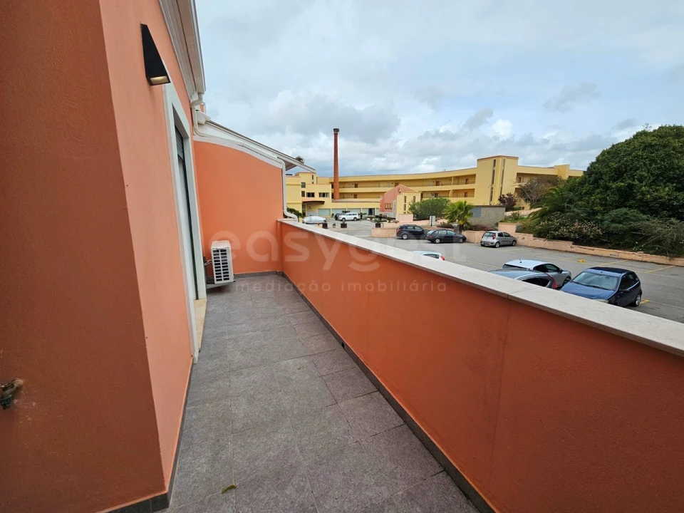 Apartamento T3 para Venda em Estômbar e Parchal Foto 22