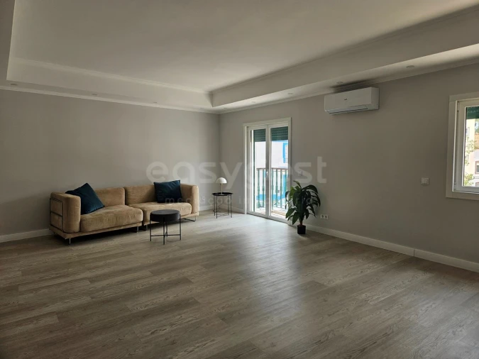 Apartamento T3 para Venda em Estômbar e Parchal Foto 6