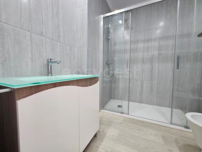 Apartamento T3 para Venda em Estômbar e Parchal Foto 14