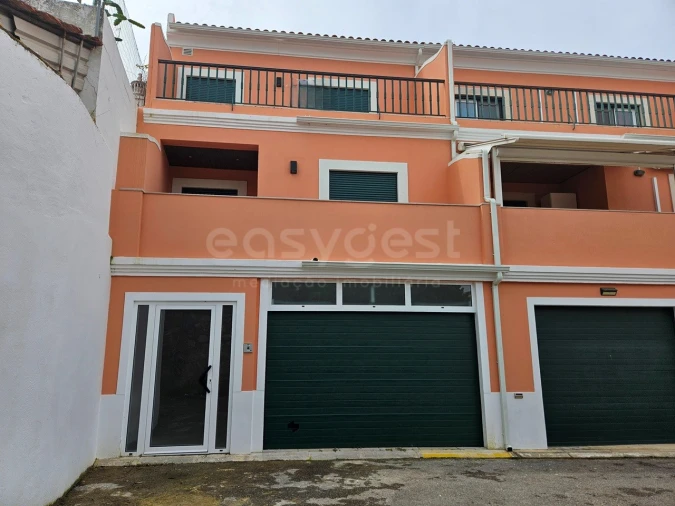 Apartamento T3 para Venda em Estômbar e Parchal Foto 15