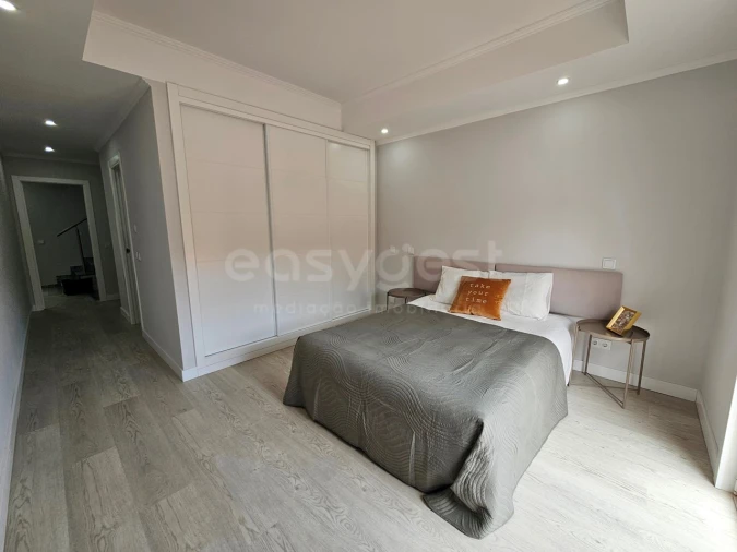 Apartamento T3 para Venda em Estômbar e Parchal Foto 18