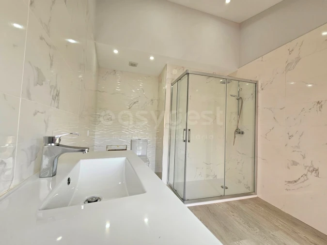 Apartamento T3 para Venda em Estômbar e Parchal Foto 30