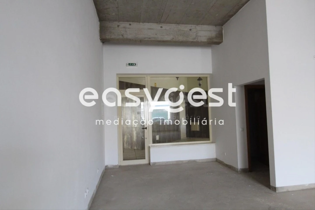 Loja para Venda em Ferragudo Foto 3