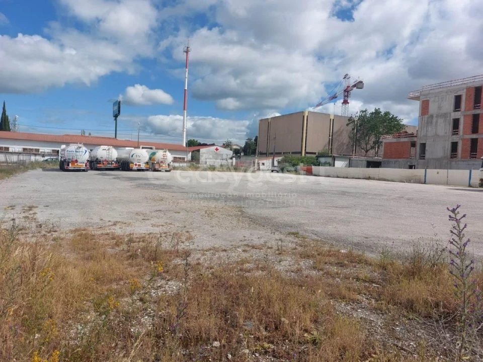 Terreno para Venda em Sacavém e Prior Velho Foto 4