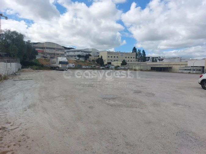 Terreno para Venda em Sacavém e Prior Velho Foto 9