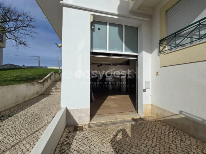 Armazém para Venda em Charneca de Caparica e Sobreda Foto 6