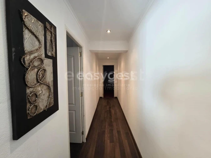 Armazém para Venda em Charneca de Caparica e Sobreda Foto 16