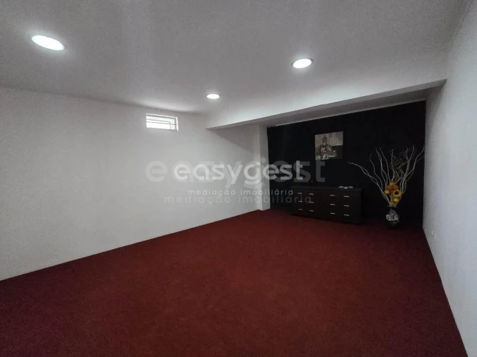 Armazém para Venda em Charneca de Caparica e Sobreda Foto 26