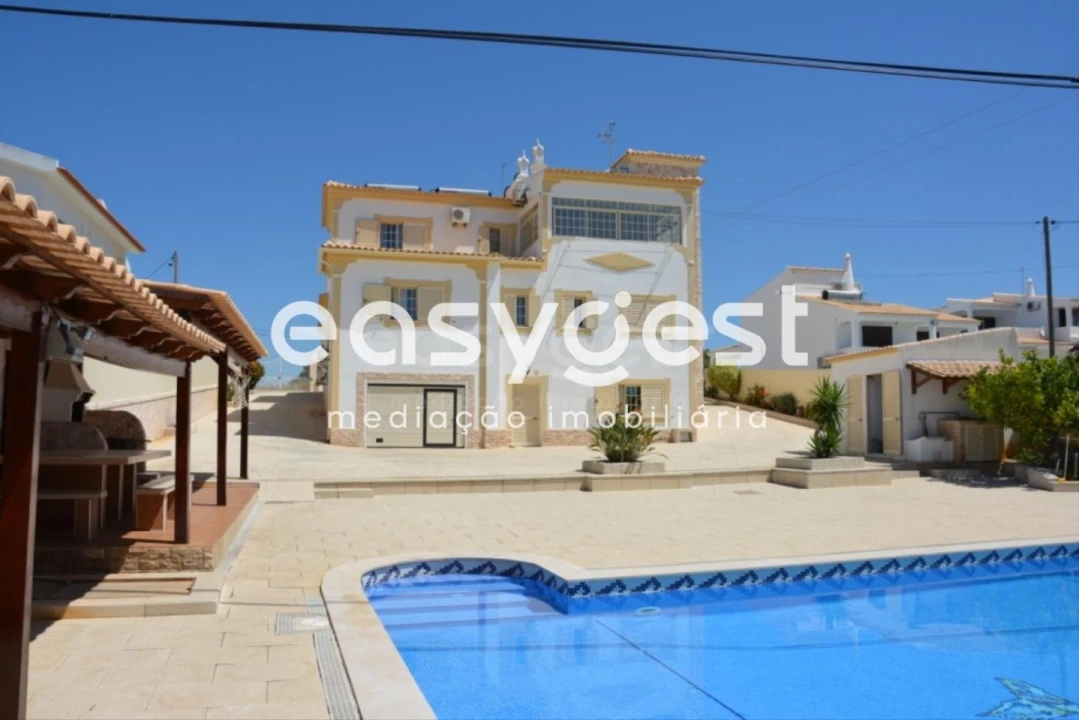 Moradia T10 para Venda em Albufeira e Olhos de Água Foto 40