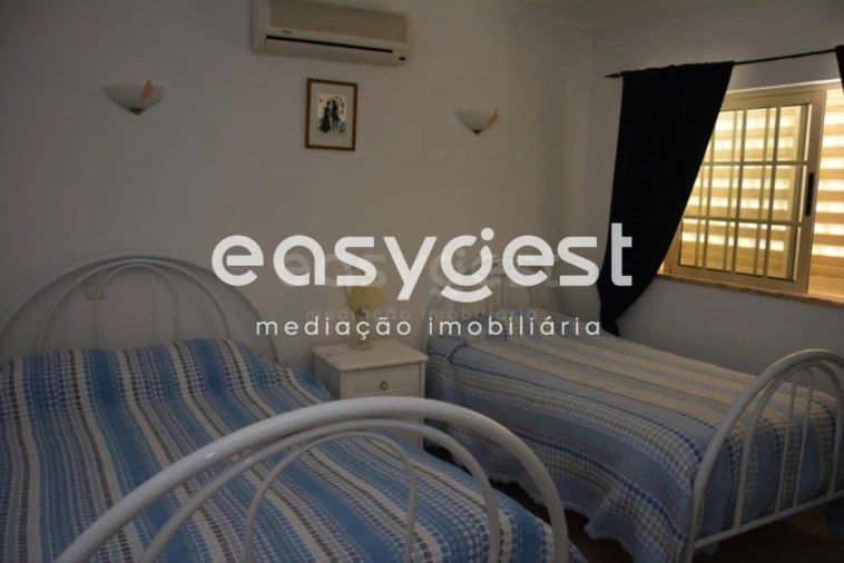 Moradia T10 para Venda em Albufeira e Olhos de Água Foto 11