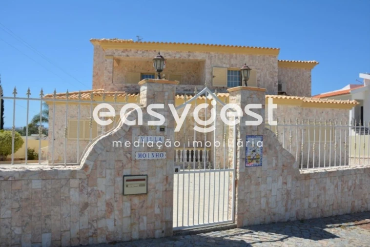 Moradia T10 para Venda em Albufeira e Olhos de Água Foto 33