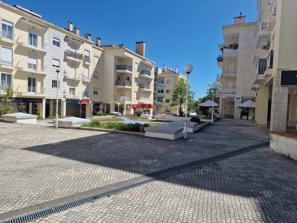 Loja para Venda em Charneca de Caparica e Sobreda Foto 2