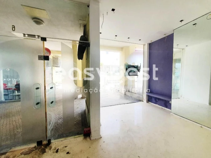 Loja para Venda em Charneca de Caparica e Sobreda Foto 4