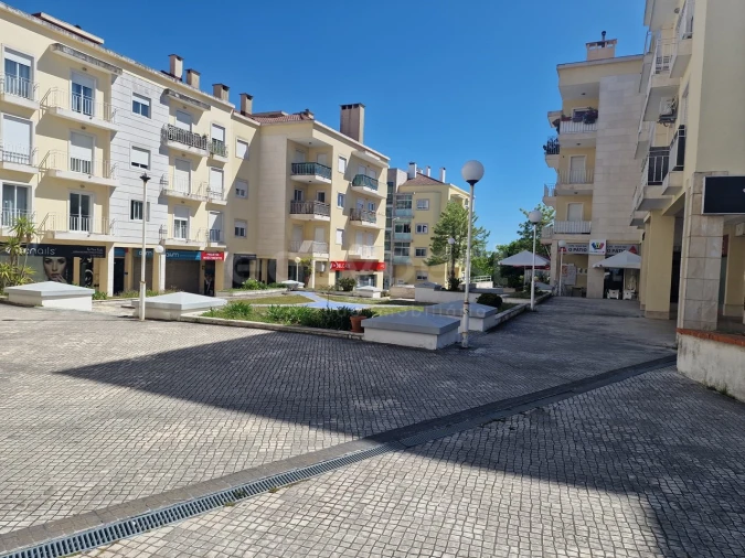 Loja para Venda em Charneca de Caparica e Sobreda Foto 2