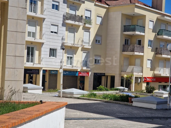 Loja para Venda em Charneca de Caparica e Sobreda Foto 16