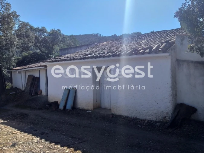 Quinta T2 para Venda em Monchique Foto 3