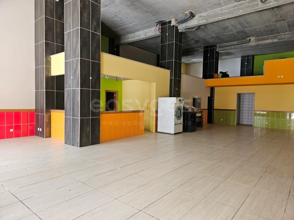 Negócio para Venda em Ferragudo Foto 1