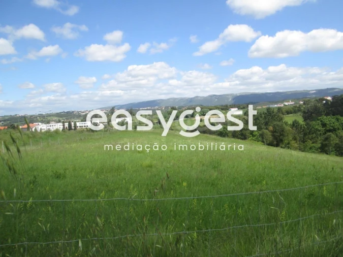 Terreno para Venda em Alcobaça e Vestiaria