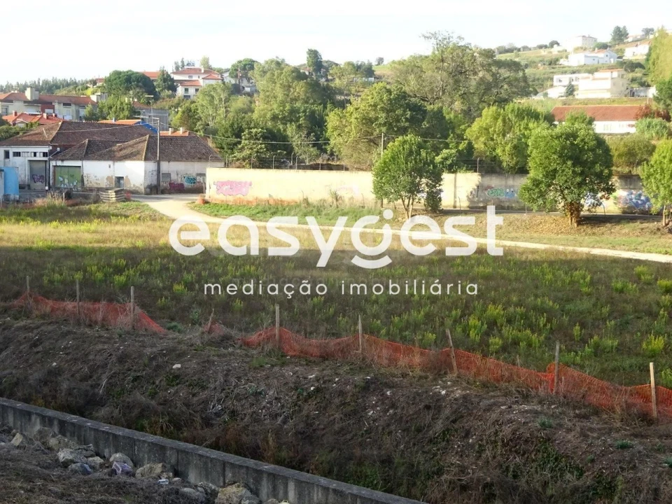 Terreno para Venda em Alcobaça e Vestiaria Foto 2