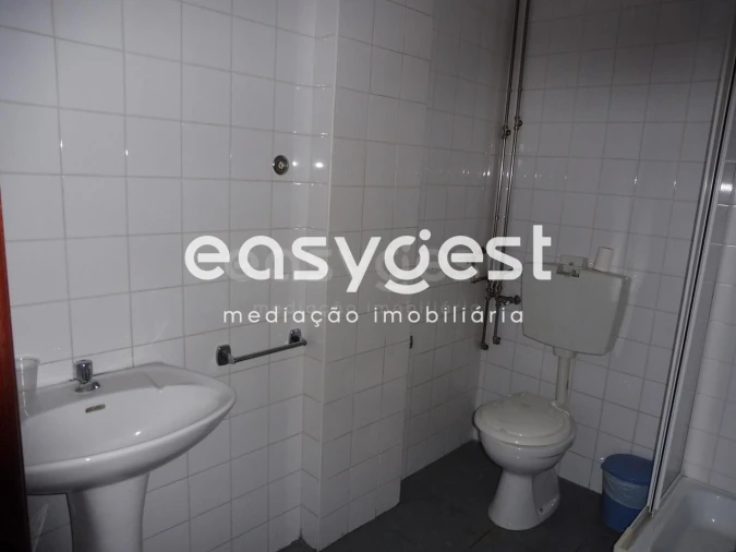 Loja para Venda em Marinha Grande Foto 10