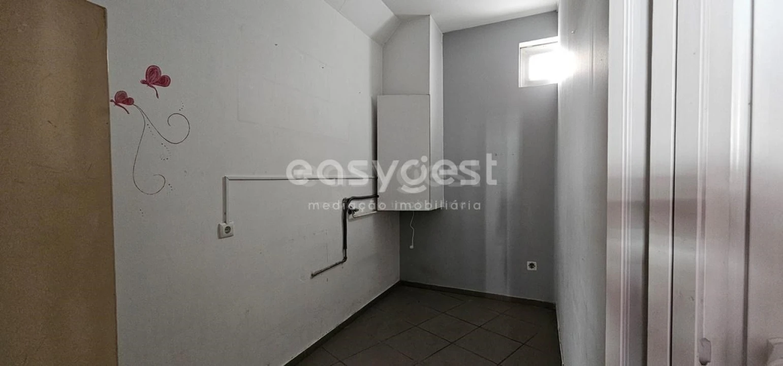 Loja para Venda em Marinha Grande Foto 10