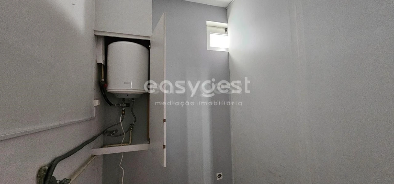 Loja para Venda em Marinha Grande Foto 11