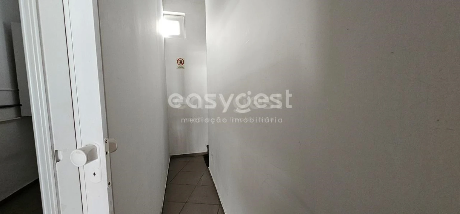 Loja para Venda em Marinha Grande Foto 12