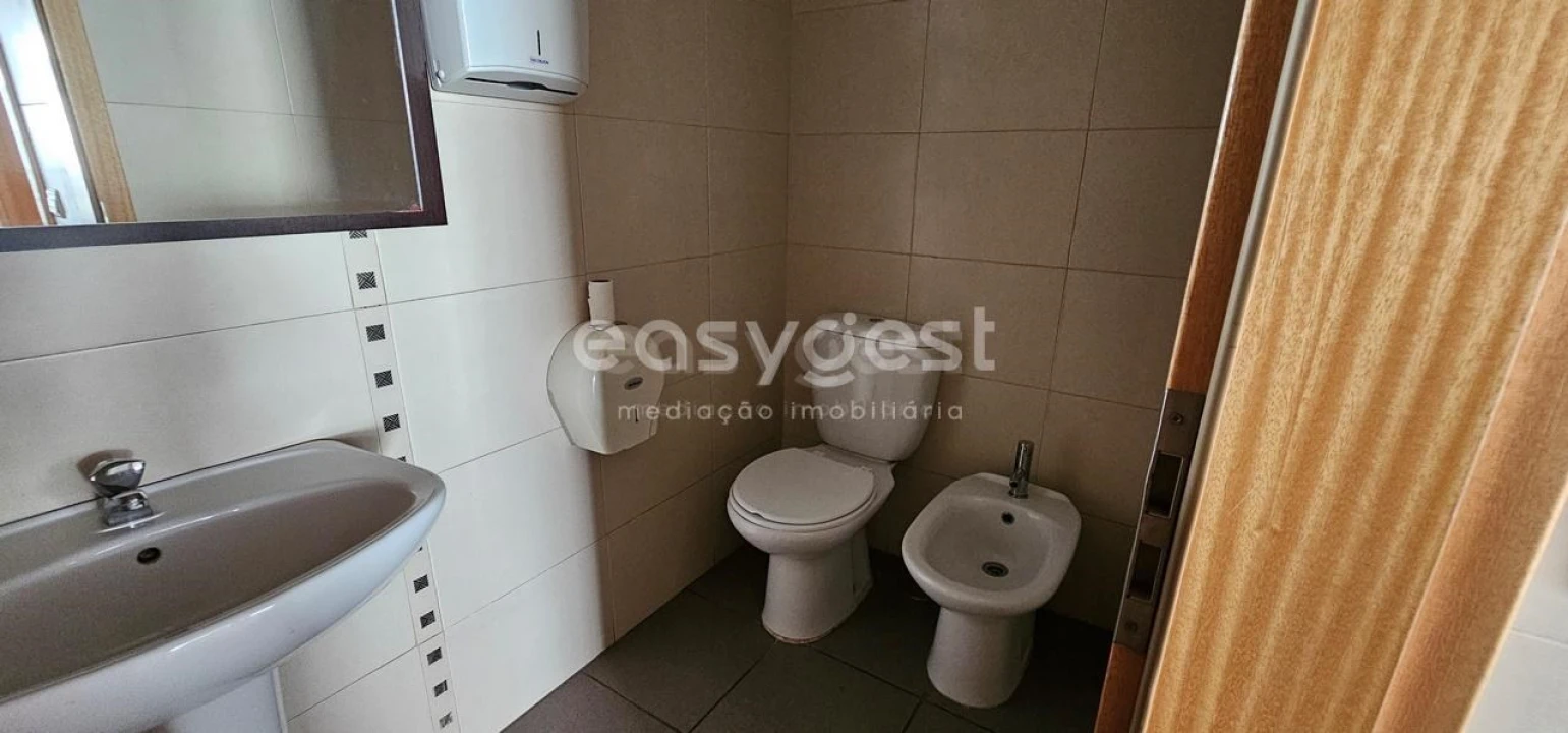 Loja para Venda em Marinha Grande Foto 15