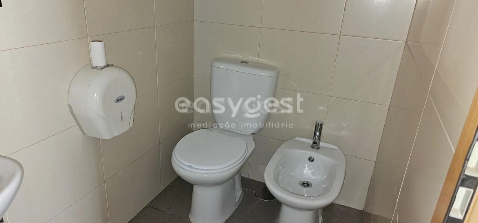 Loja para Venda em Marinha Grande Foto 27