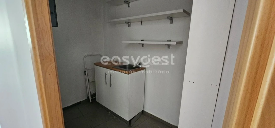 Loja para Venda em Marinha Grande Foto 8