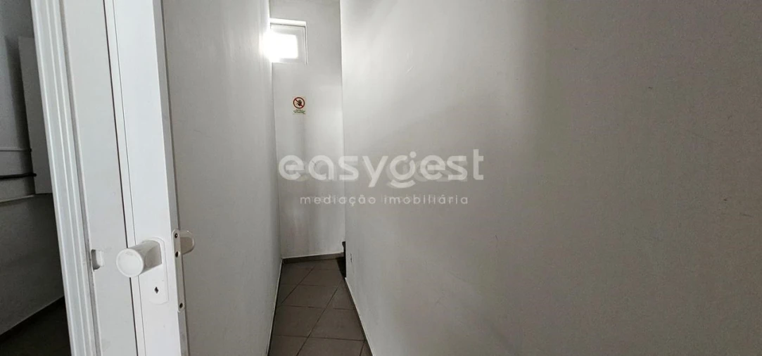 Loja para Venda em Marinha Grande Foto 12