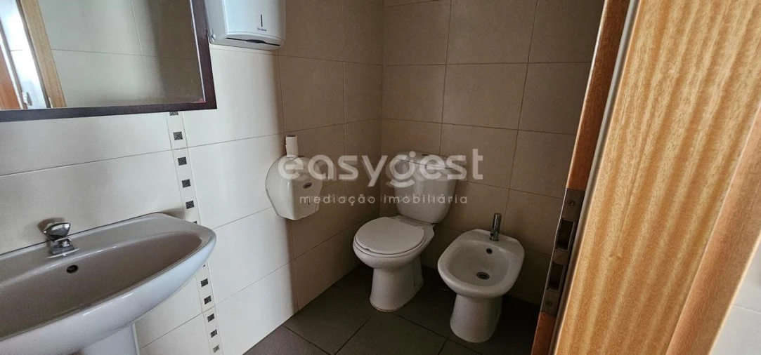 Loja para Venda em Marinha Grande Foto 15