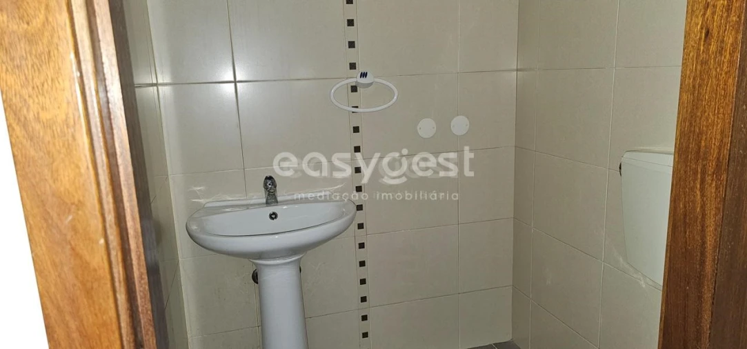 Loja para Venda em Marinha Grande Foto 22