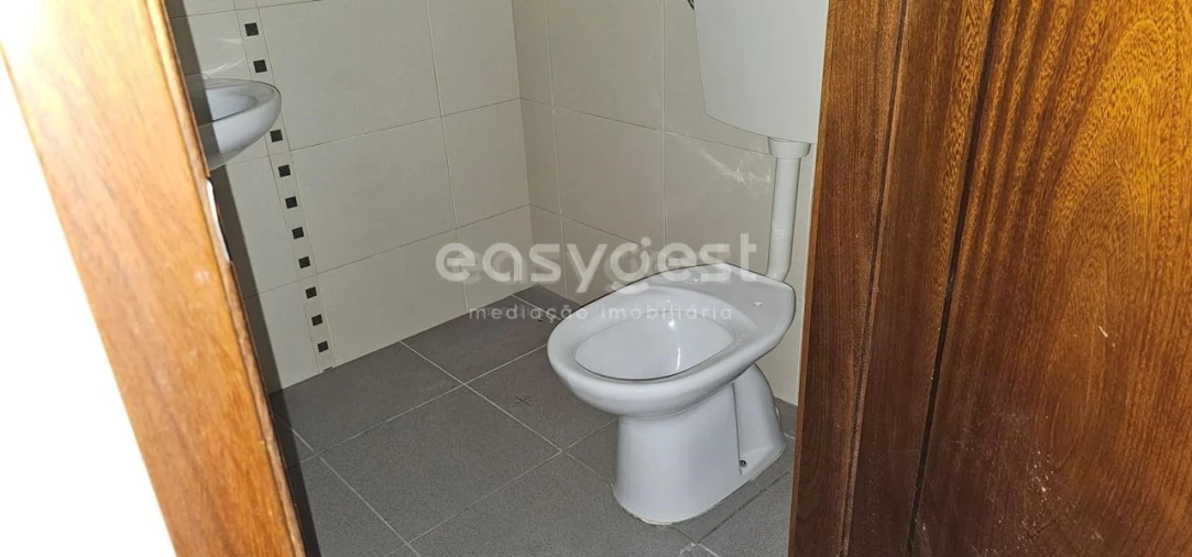 Loja para Venda em Marinha Grande Foto 23