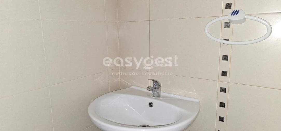 Loja para Venda em Marinha Grande Foto 24