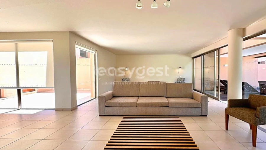 Moradia T4 para Venda em Guia Foto 18