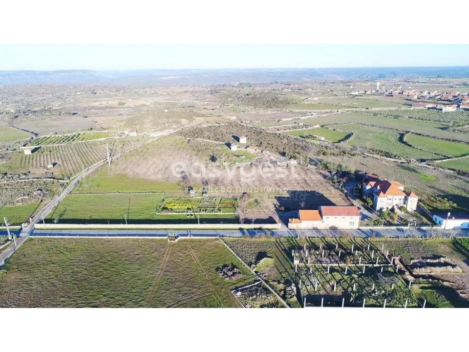 Moradia T11 para Venda em Escalhão Foto 40