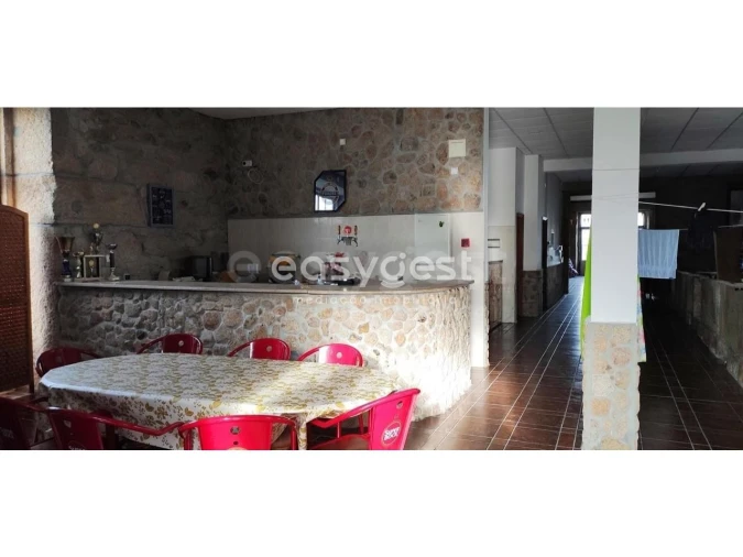 Moradia T11 para Venda em Escalhão Foto 24