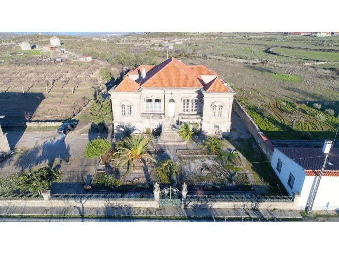 Moradia T11 para Venda em Escalhão Foto 32