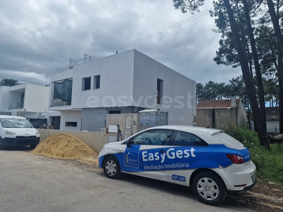 Moradia T4 para Venda em Charneca de Caparica e Sobreda Foto 12