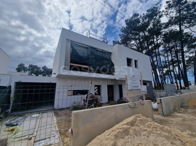 Moradia T4 para Venda em Charneca de Caparica e Sobreda Foto 11