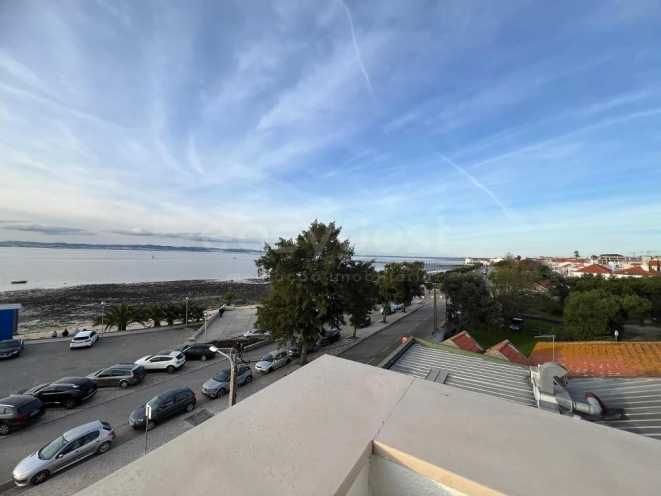Apartamento T3 para Venda em Alcochete Foto 5