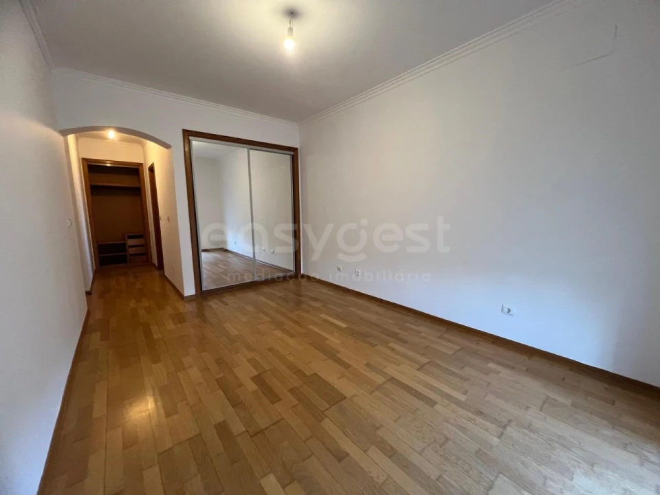 Apartamento T3 para Venda em Alcochete Foto 28