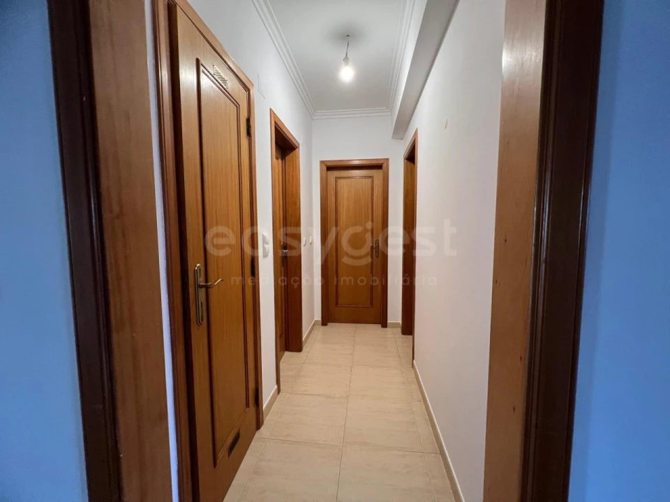 Apartamento T3 para Venda em Alcochete Foto 30